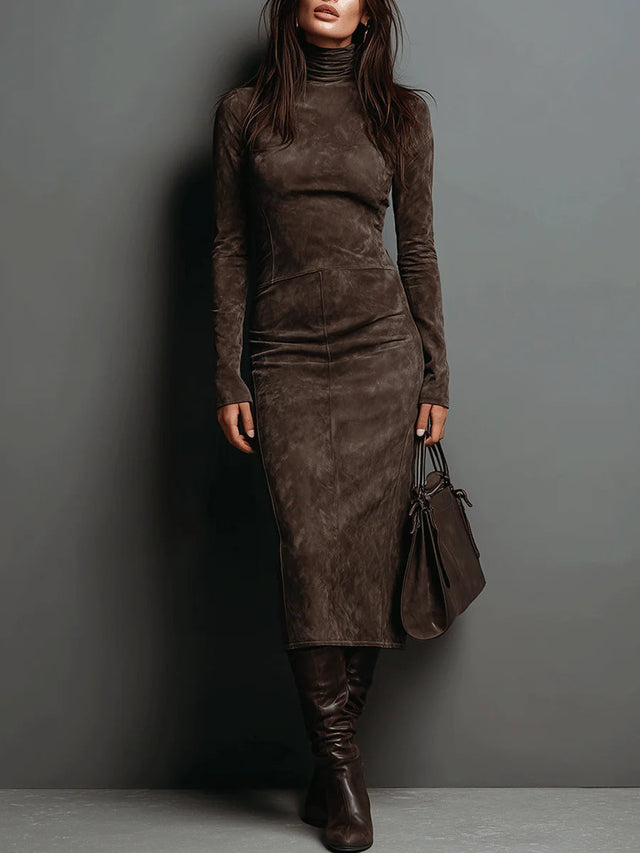 Mildred | Elegant Suede Höghalsklänning