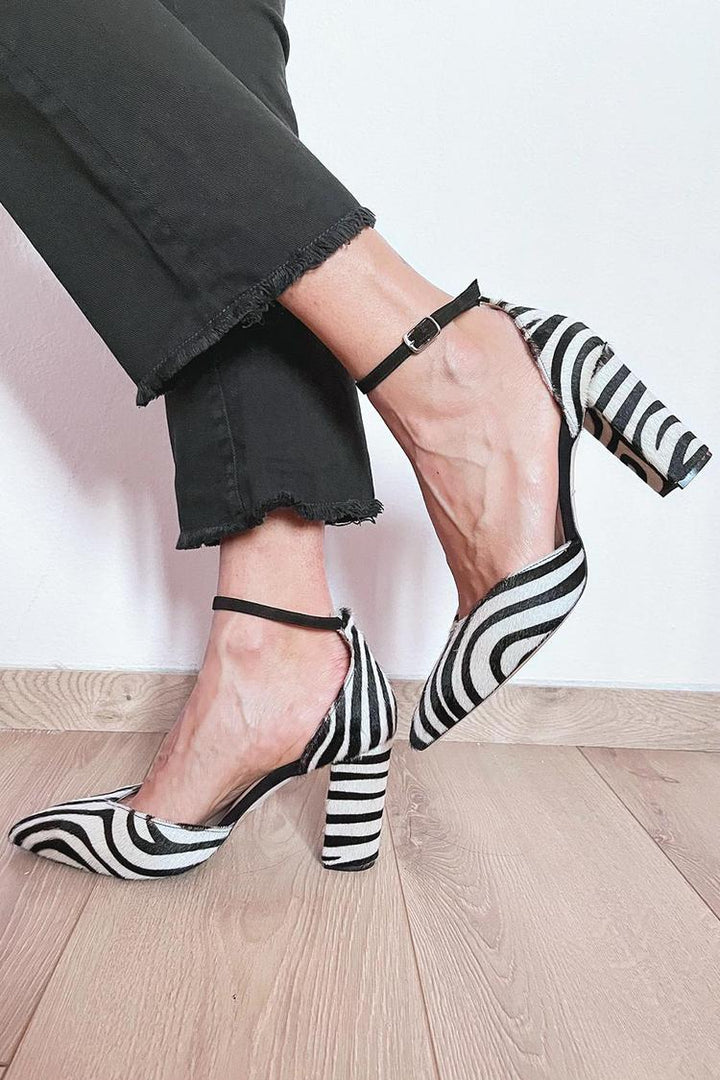 Quinn | Zebra Print Ankelremmar Klackar