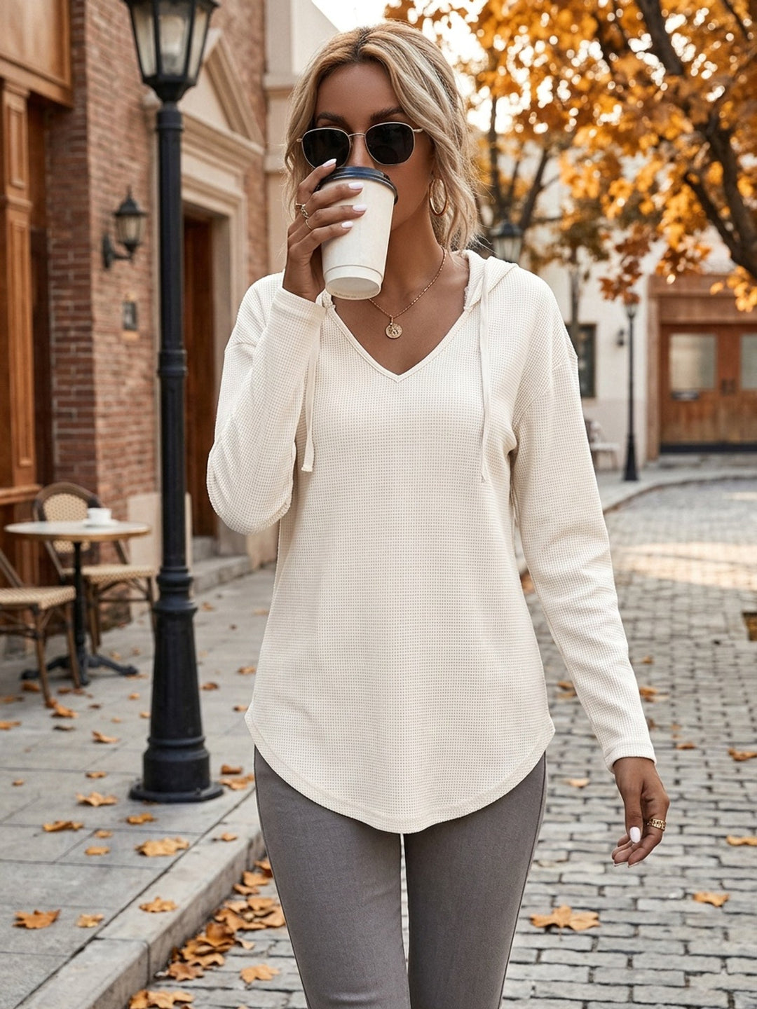 Kendra | Avslappnad V-ringad Hoodie
