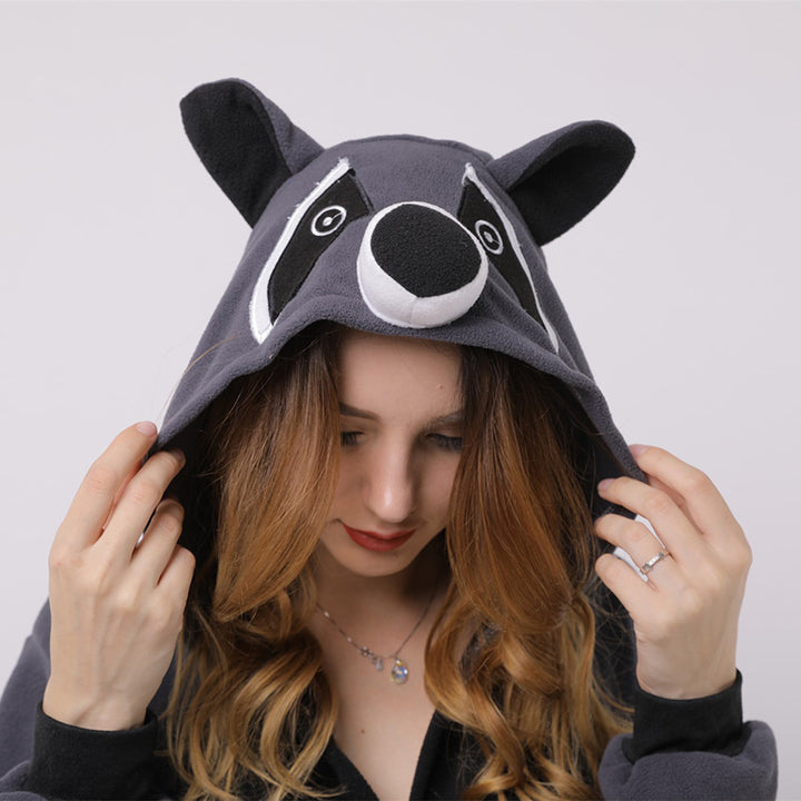 Tvättbjörn-onesie i fleece – mysig djurpyjamas för vuxna