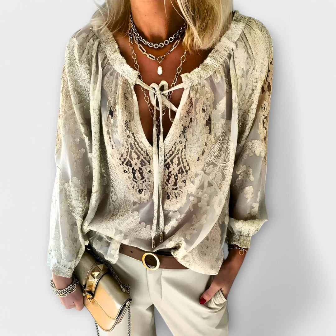 Fleur | Romantisk Blus med Knytdetalj