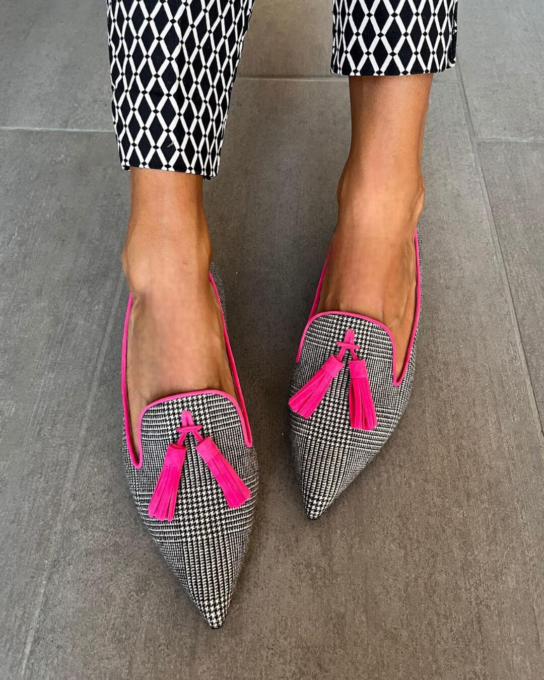 Nettie | Elegant Fluo Fringes Spetsiga Loafers