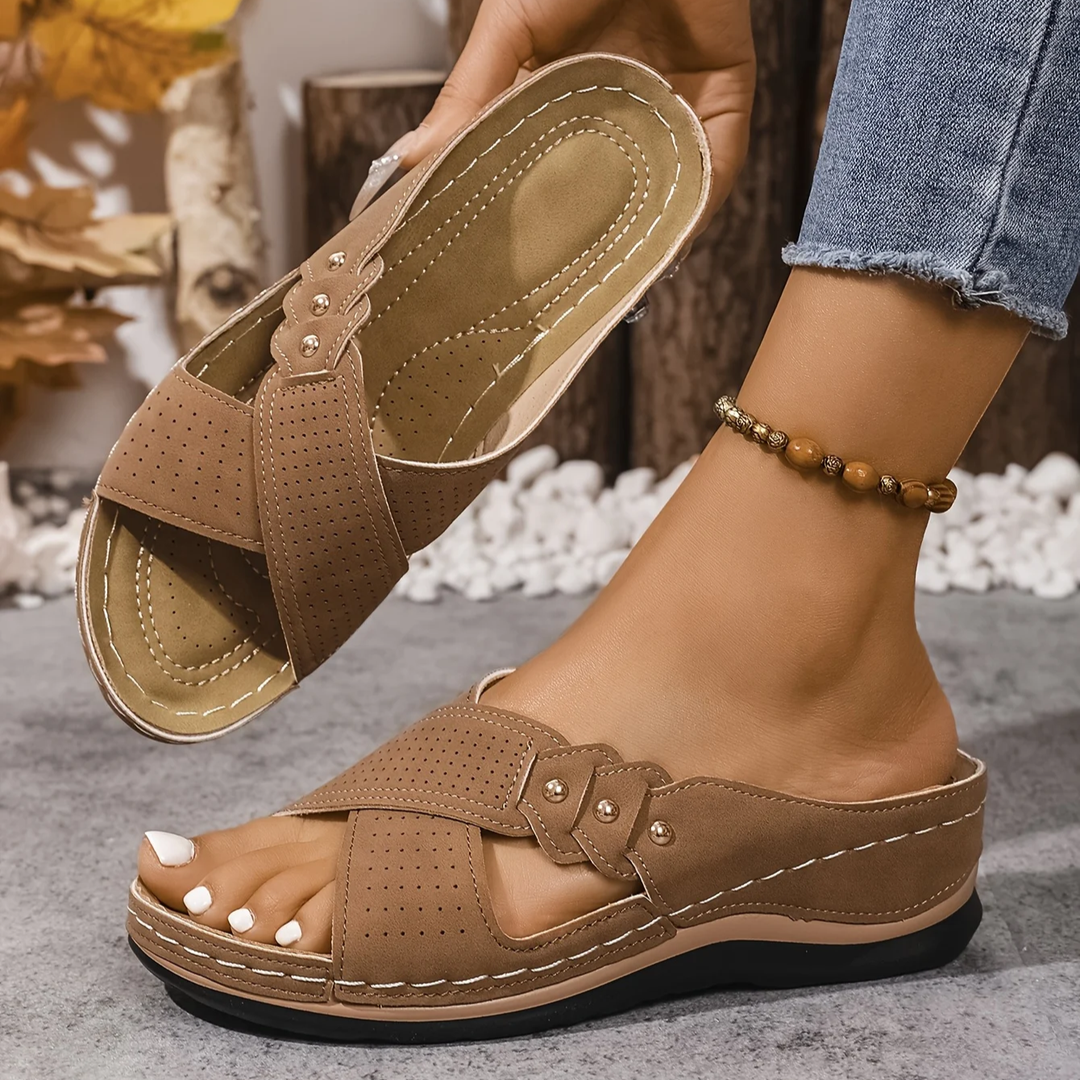 Charlotte | Premium Ortopedisk Kil Sandal