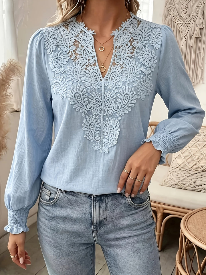 Delia | Broderad V-ringad Blus