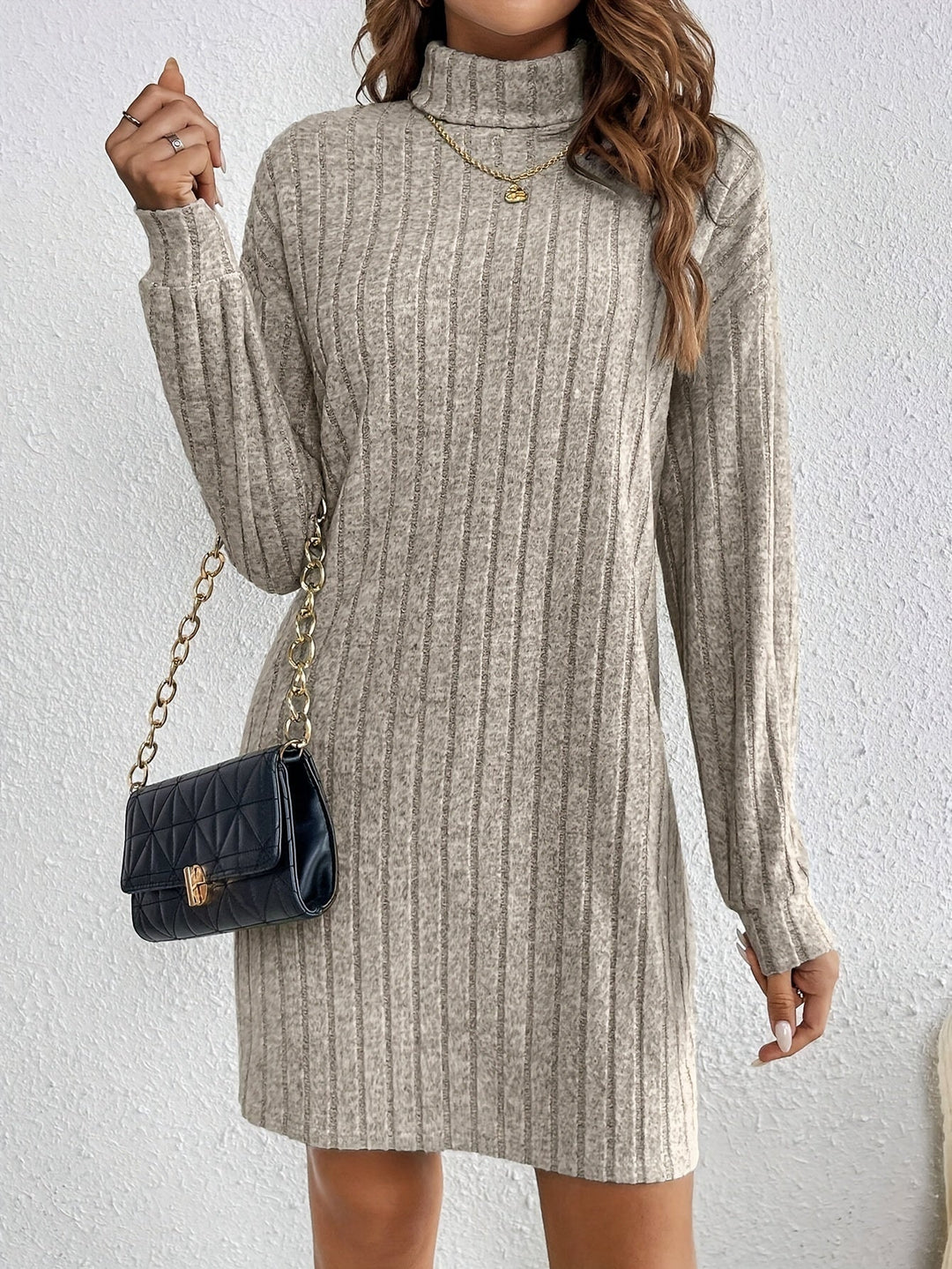 Florens | Ribbade Turtleneck Klänning