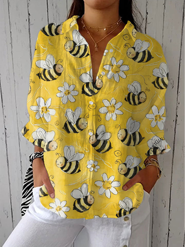 Pamela | Avslappnad Blus med Bi- och Blomdesign