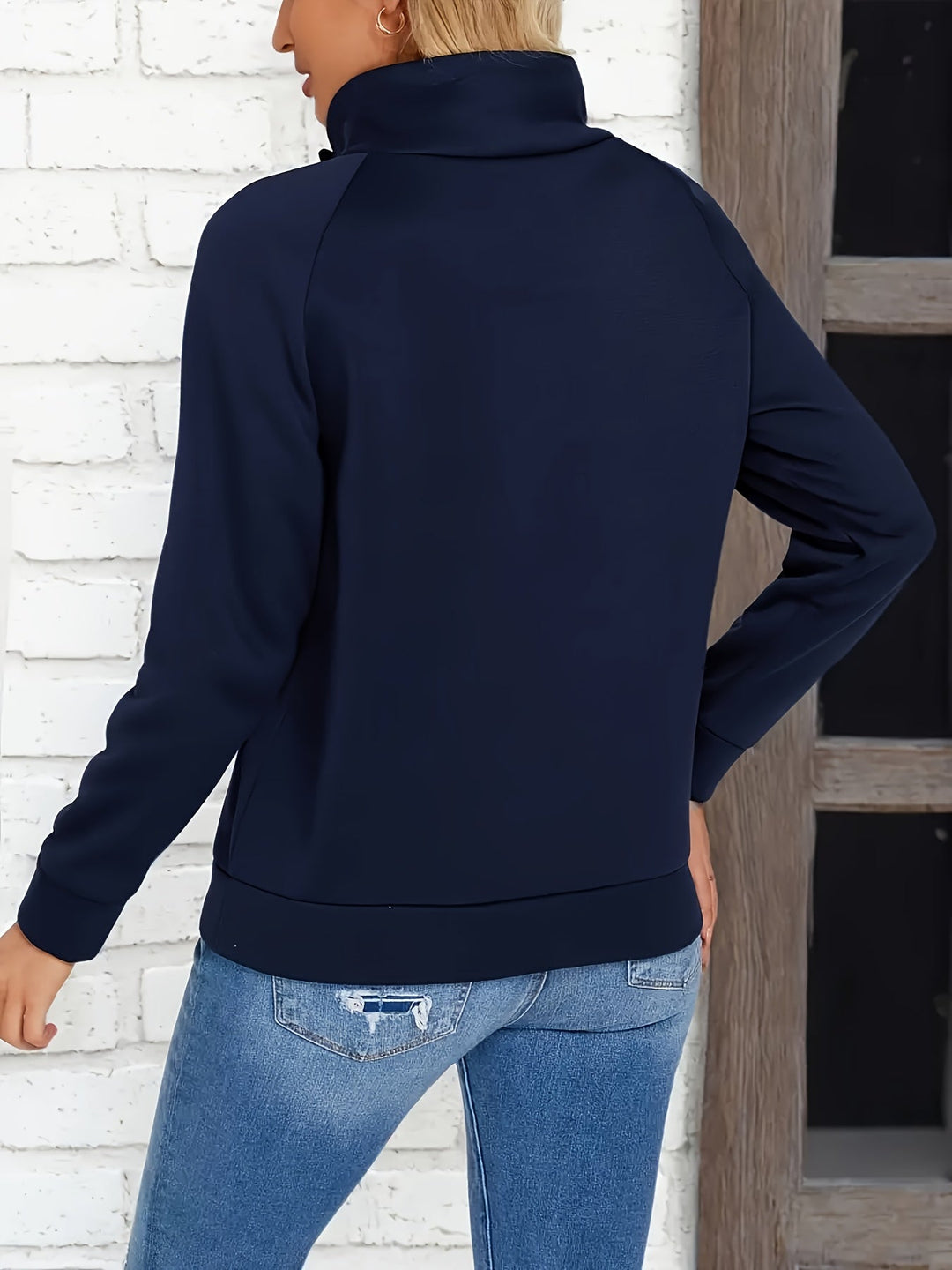 Kirsten | Knapp-Accent Ståkrage Sweatshirt