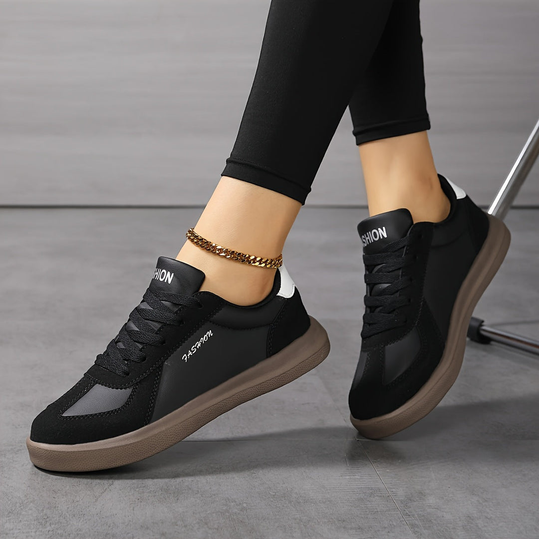 Frances | Vardags Sneakers med Snörning