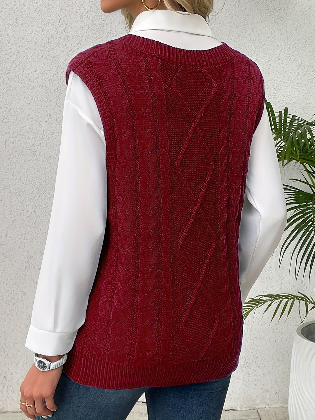 Cora | Mysig Kabelstickad V-Hals Västsweater