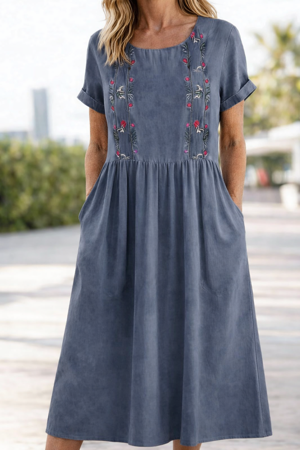 Trixie | Avslappnad Sommardress med Korta Ärmar