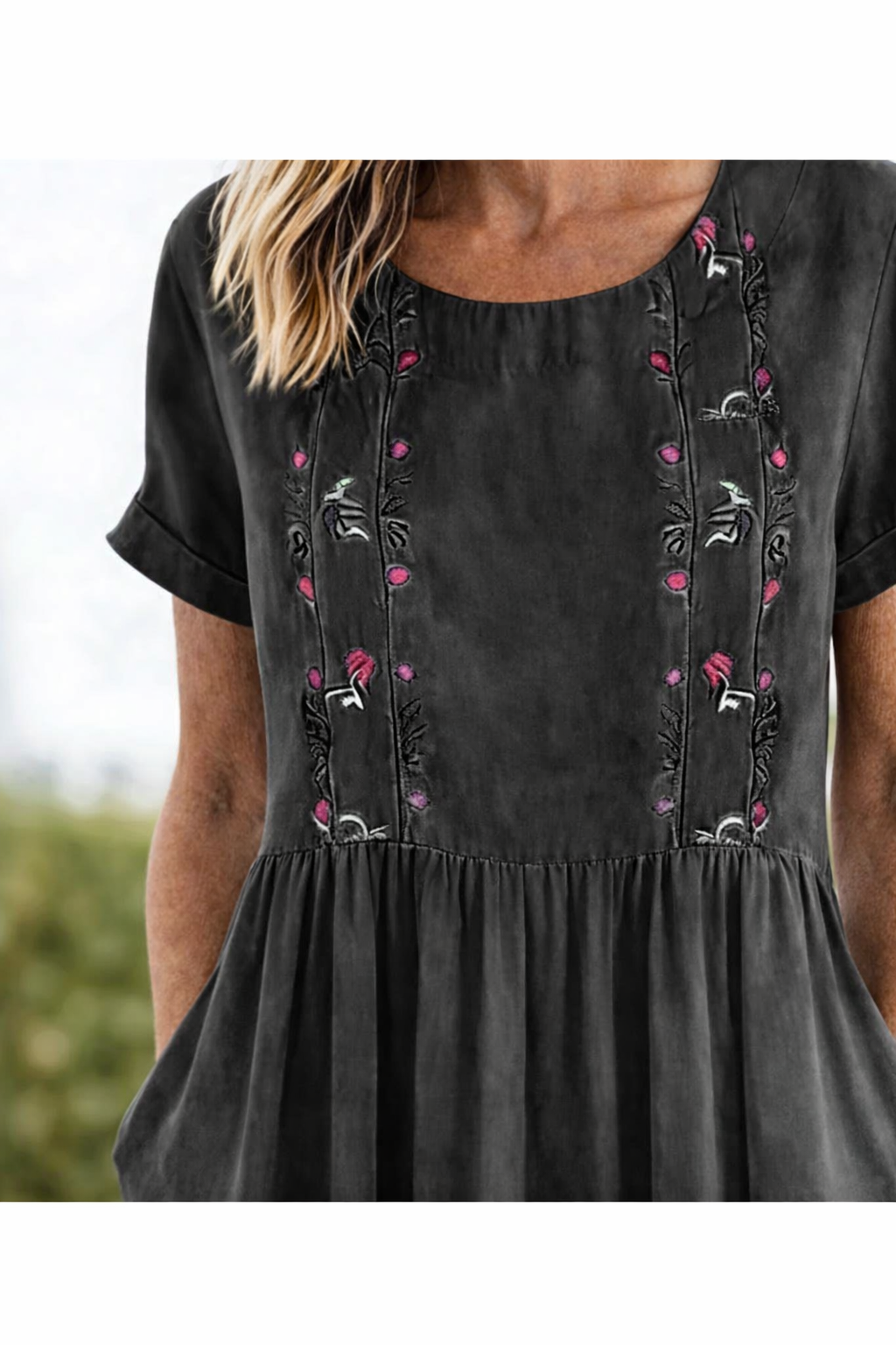 Trixie | Avslappnad Sommardress med Korta Ärmar