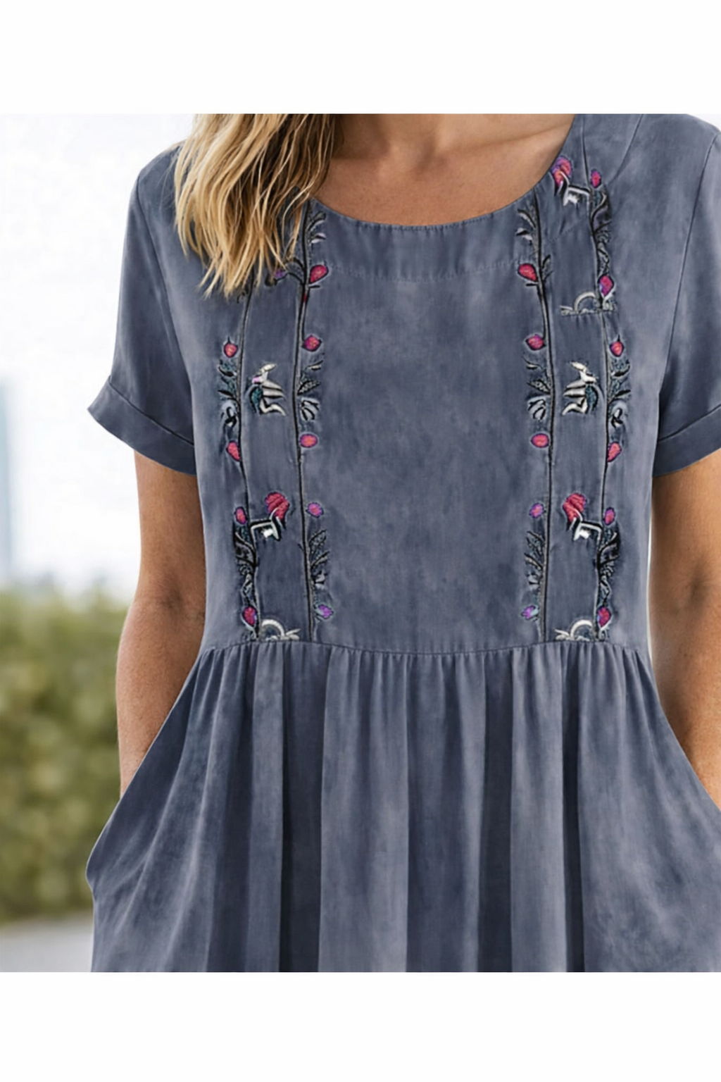Trixie | Avslappnad Sommardress med Korta Ärmar