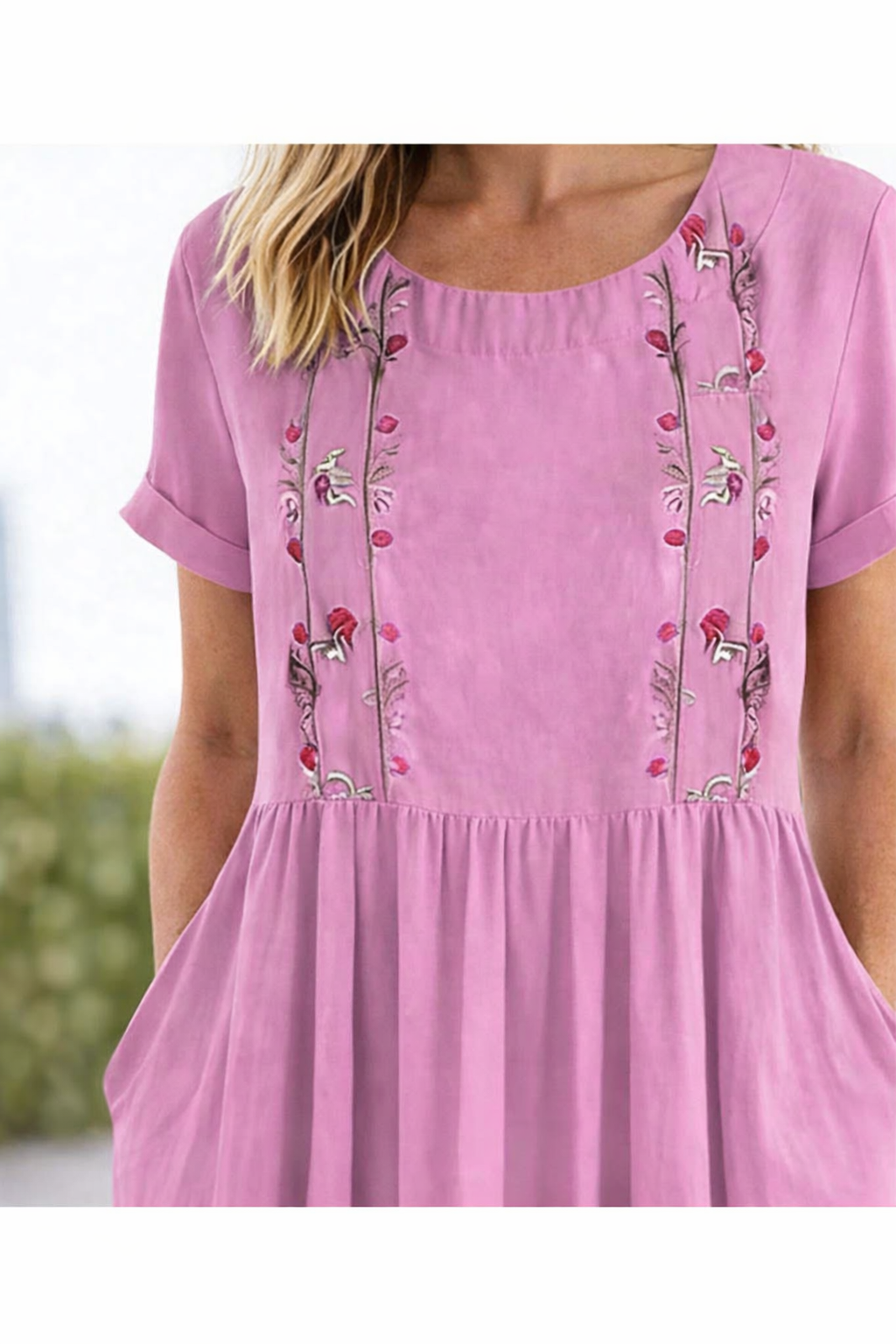 Trixie | Avslappnad Sommardress med Korta Ärmar