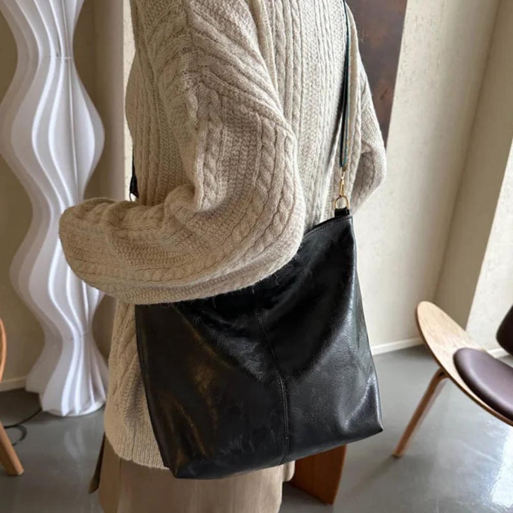 Sophia | Elegant Rem Tote Bag