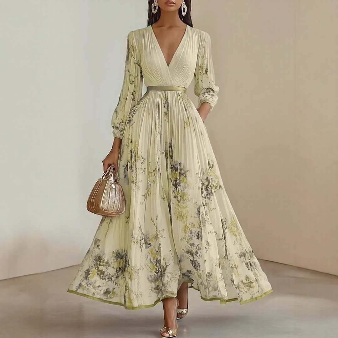 Alexia | Elegant Plisserad Maxi V-klänning
