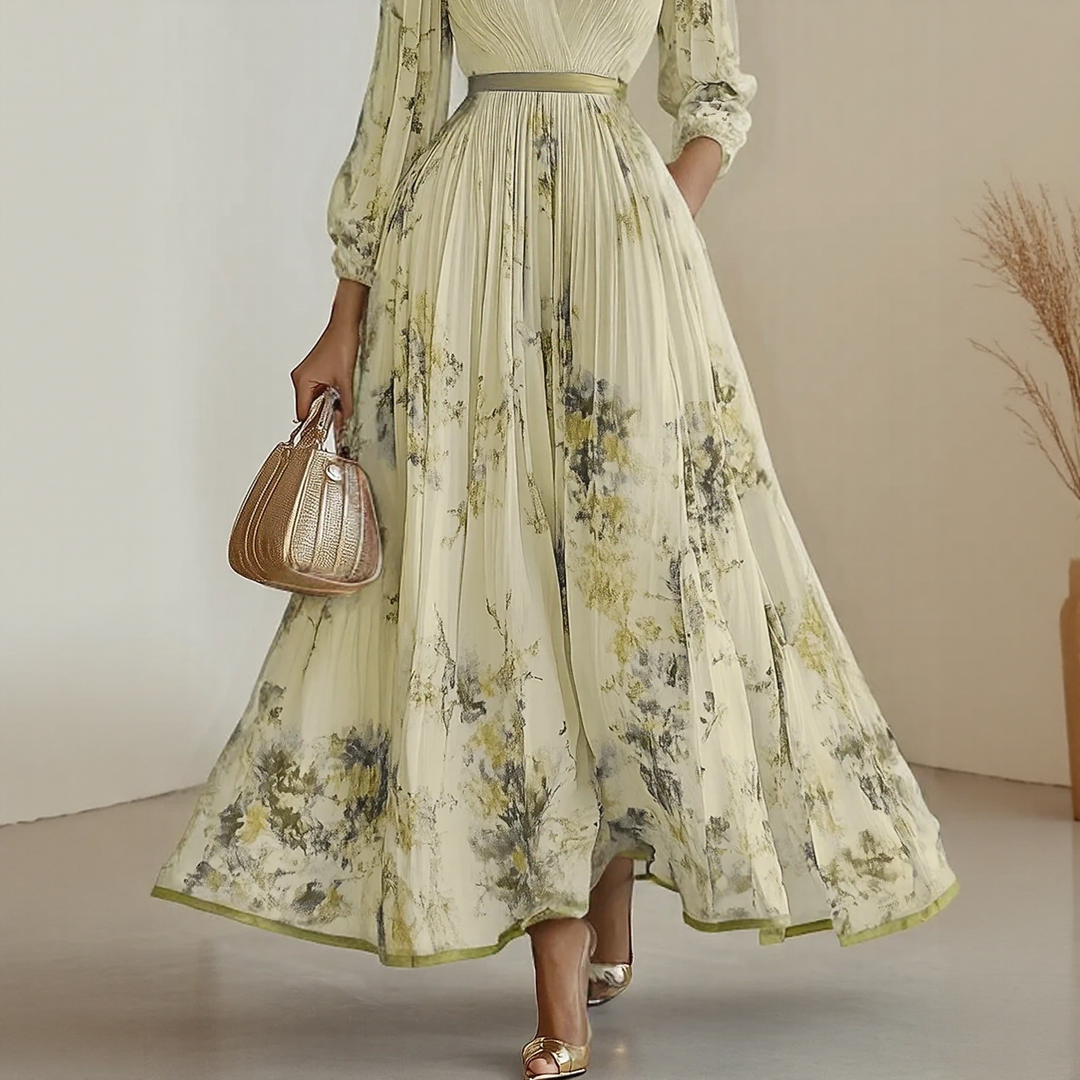 Alexia | Elegant Plisserad Maxi V-klänning