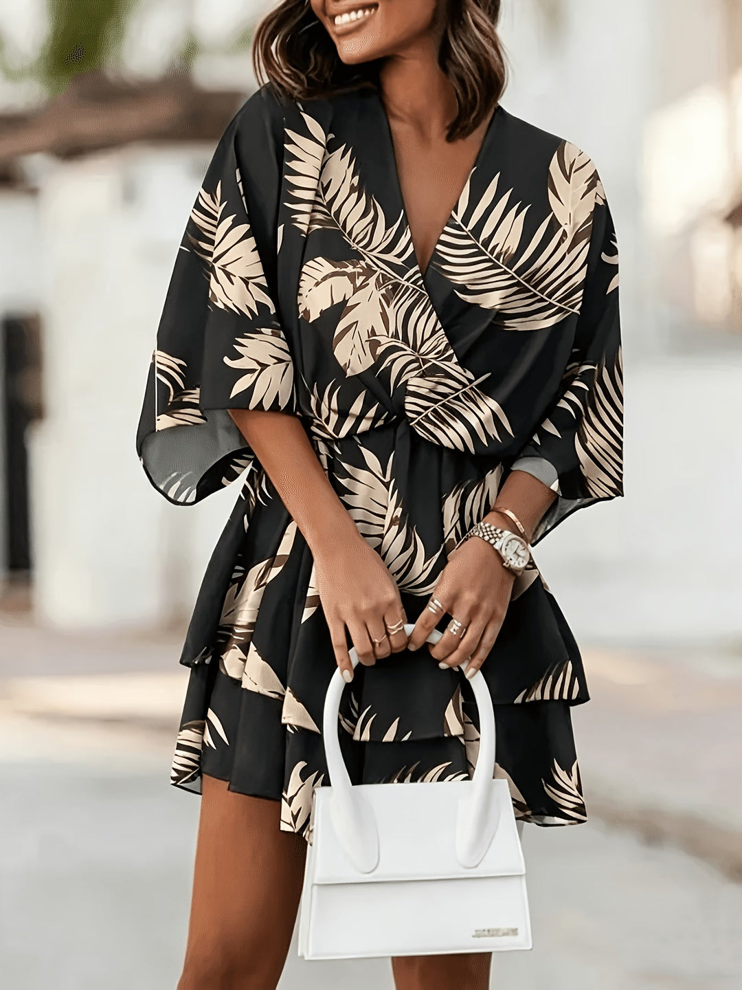 Rosanna | Flödande Batwing Wrap Klänning