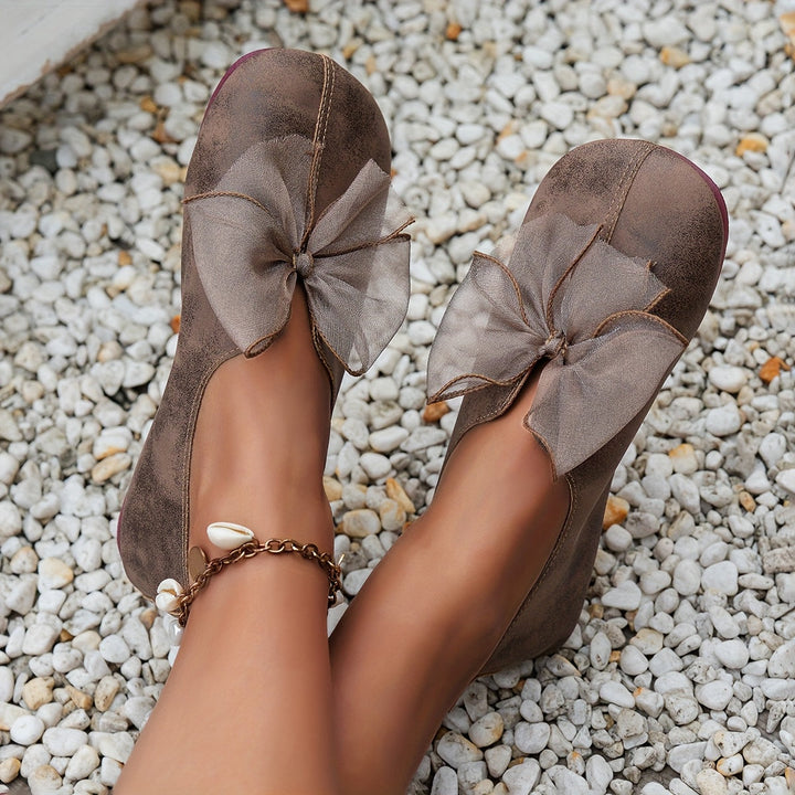 Cecilia | Båge-Accent Slip-On Lågskor