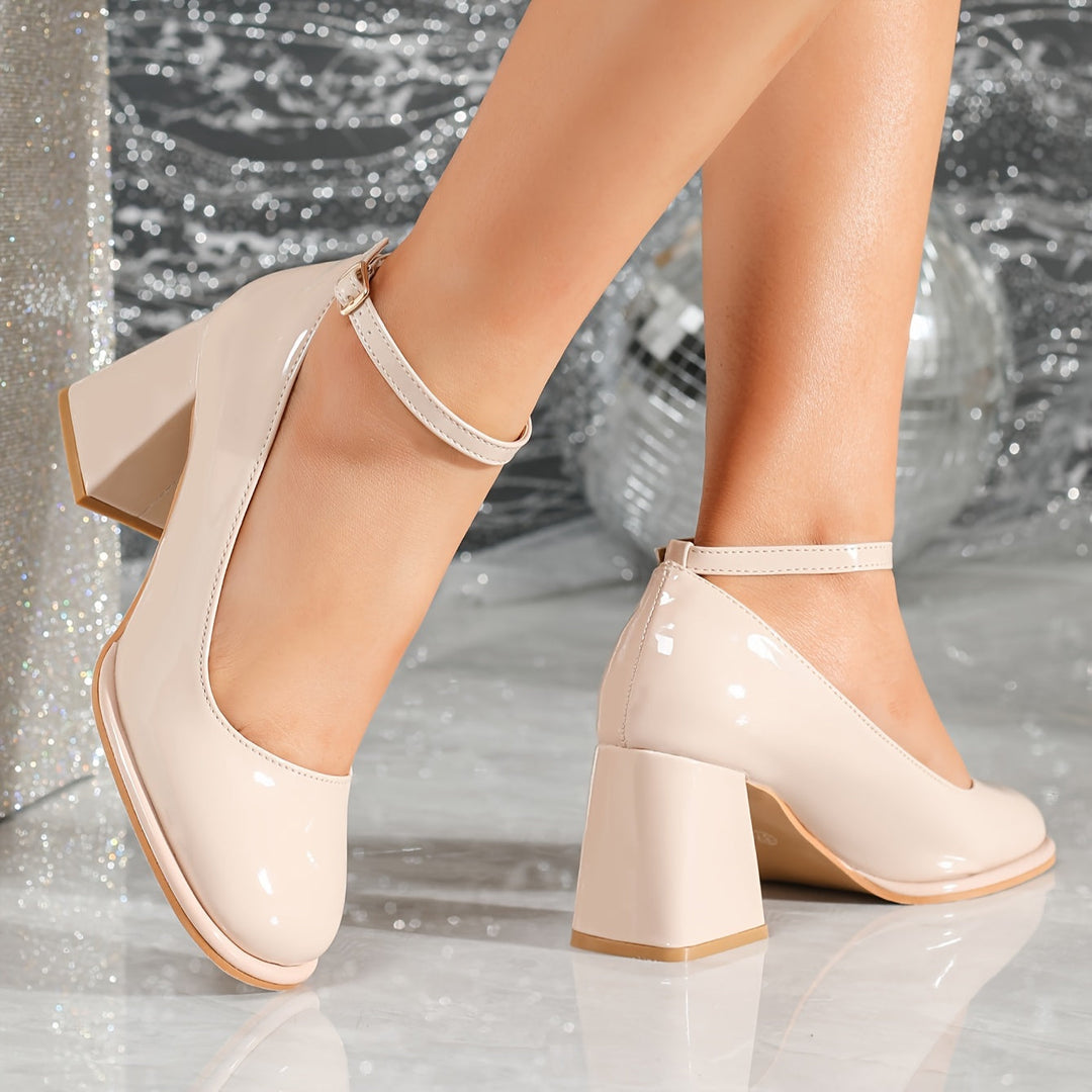 Celeste | Klassiska Glansiga Lack Rem Sandaler