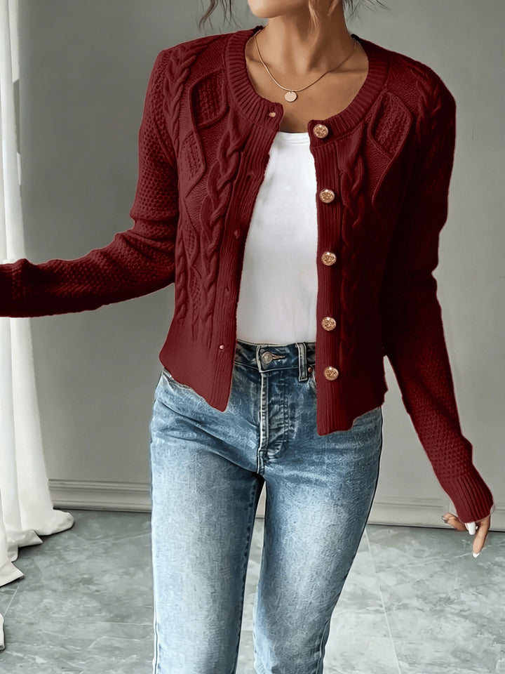 Eleanora | Kabelstickad Knäpp-Front Kofta