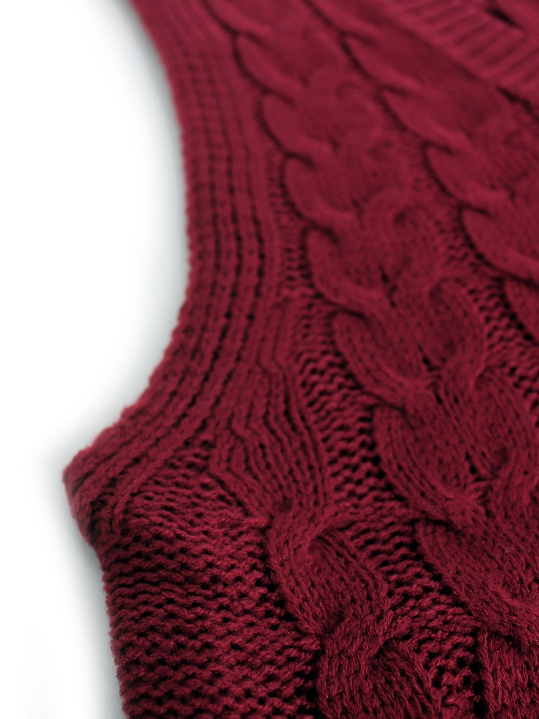 Cora | Mysig Kabelstickad V-Hals Västsweater