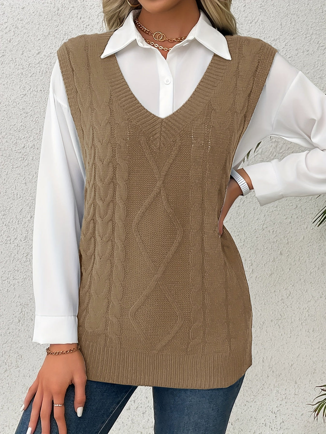 Cora | Mysig Kabelstickad V-Hals Västsweater