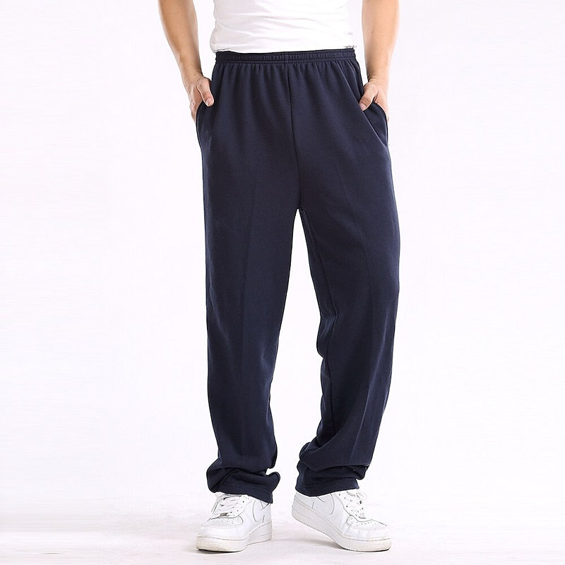 Russell | Avslappnade rakbenade joggers